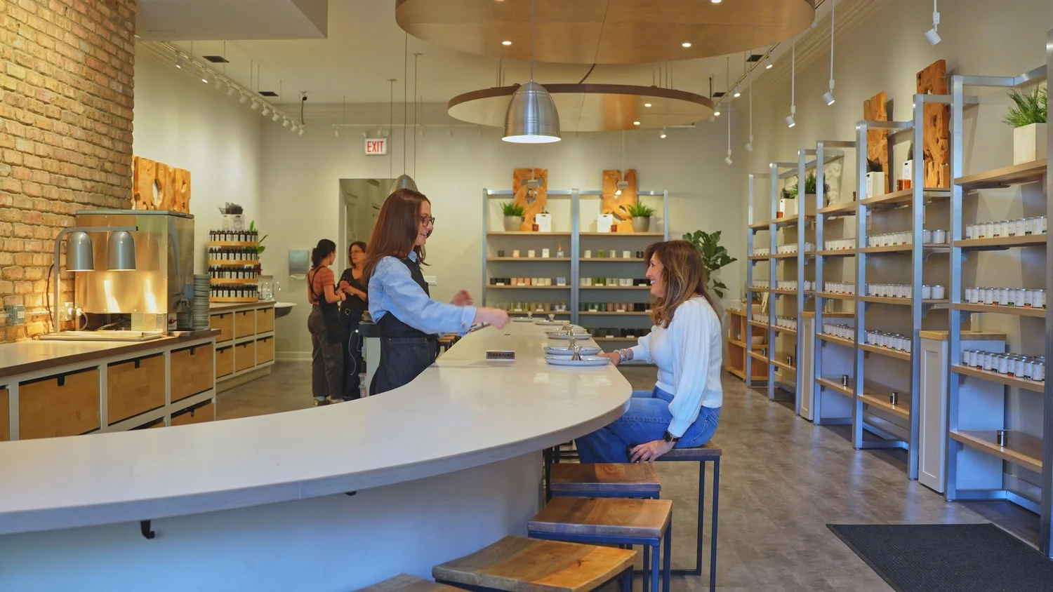 Aura Candle Bar